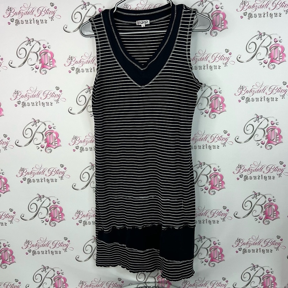 Zozo dress striped distressed details color block Black and White Striped Dress